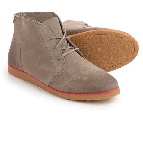 chukka boots women.